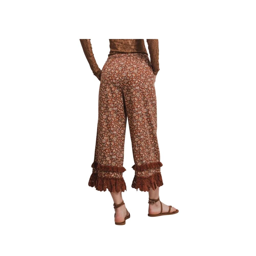 BlueVelvet Floral Pants Size M - Picture 4 of 8